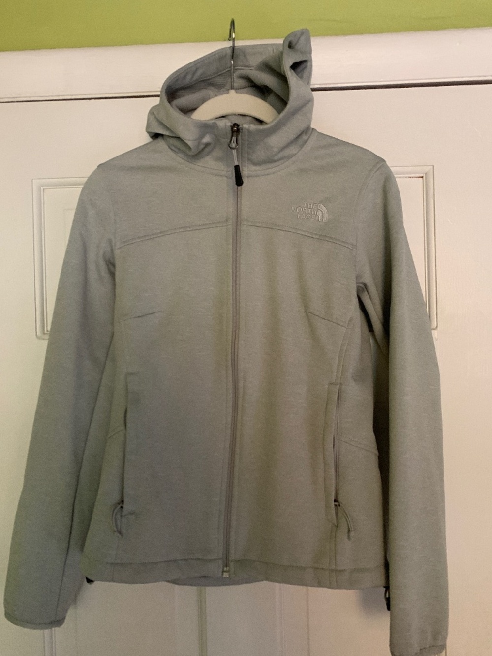 North Face Women’s Morningside Zip Light Gray Fleece Hooded Jacket